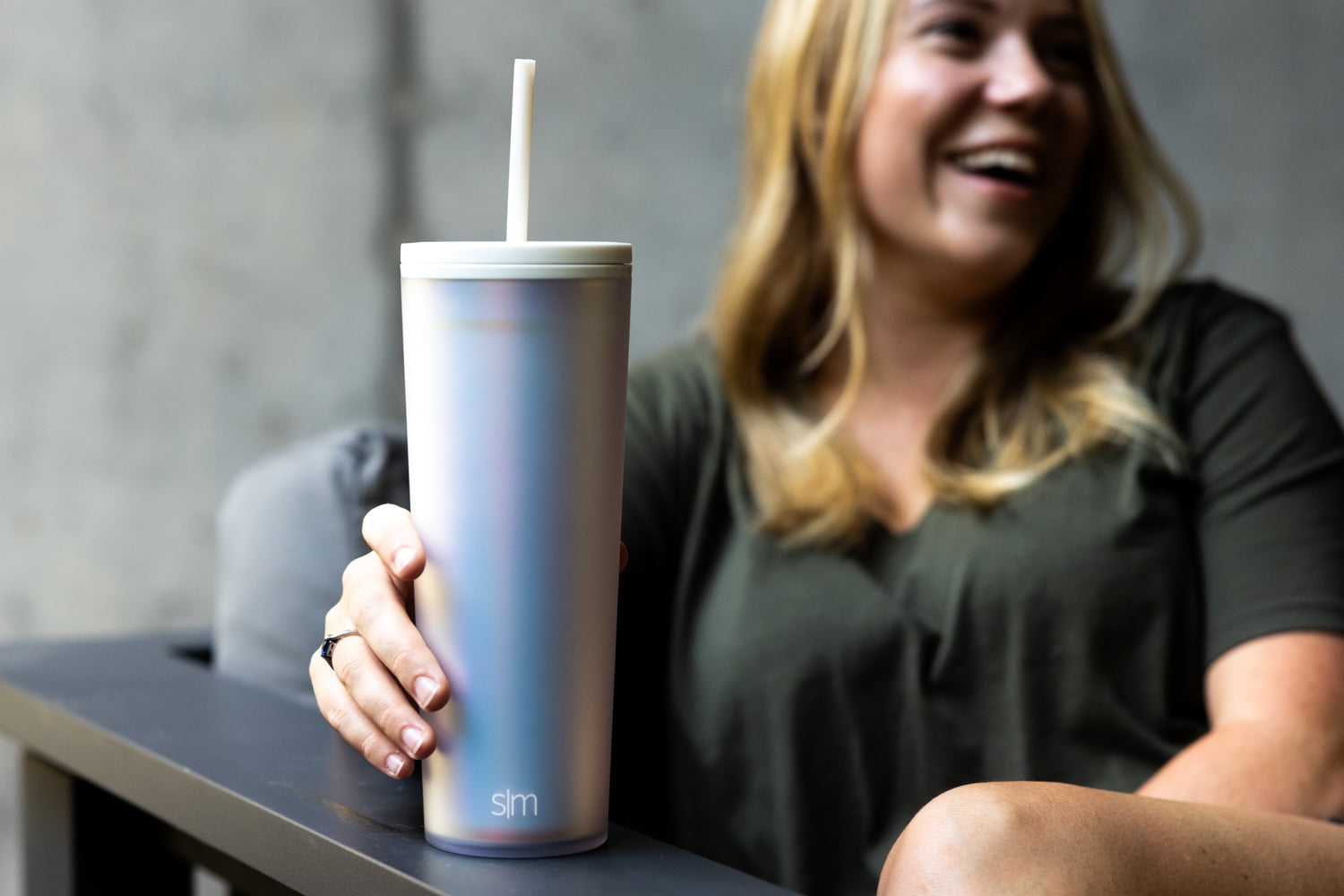 Simple Modern 24 fl oz Double Wall Plastic Classic Tumbler with Straw|Opalescent - Pick 299