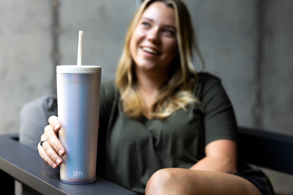 Simple Modern 24 fl oz Double Wall Plastic Classic Tumbler with Straw|Opalescent - Pick 299