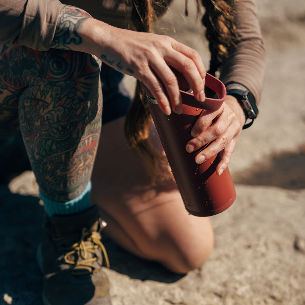 CamelBak Thrive™ Flip Straw Insulated Stainless Steel Water Bottle, 25 oz, Sierra Red - Pick 633