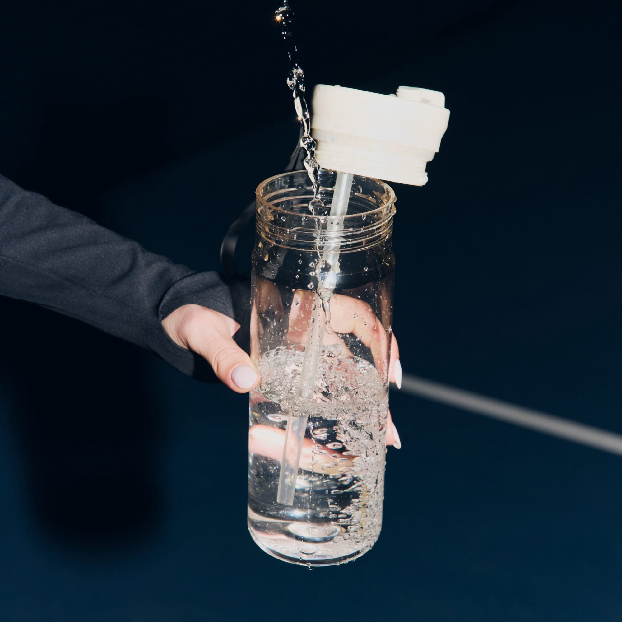 Contigo DualSip Leakproof Plastic Reusable Water Bottle with Carrying Strap, Black/Clear, 24 oz - Pick 307