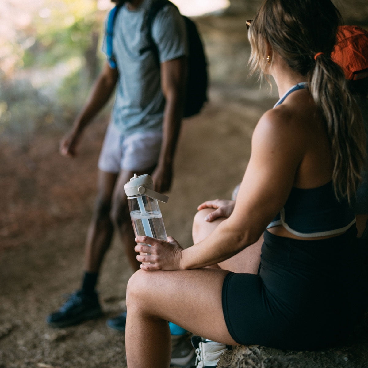 Camelbak Thrive Chug Water Bottle 32oz, Charcoal - Pick 381